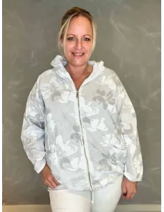Lys jakke med blomsterprint og hætte til kvinder – TIPPY Collection