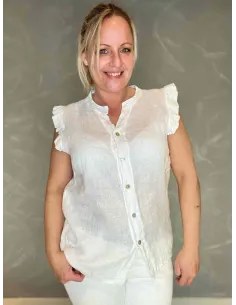 Hvid hør skjortebluse med flæseærmer vist forfra