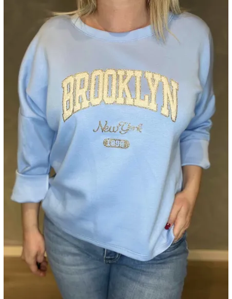 Glimmer Brooklyn logo på sky blå sweatshirt – TIPPY