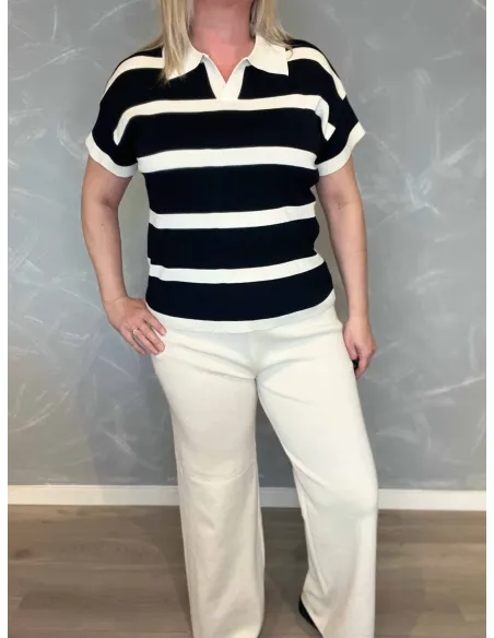 Nærbillede af stribet overdel på strik sæt – TIPPY