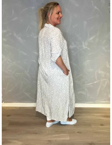 Kjole med skjortekrave og knaplukning ryg- TIPPY