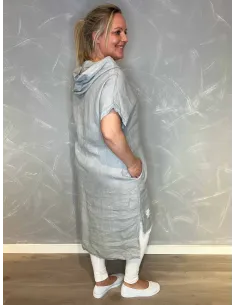Stone grå hør kjole med hætte vist forfra 2