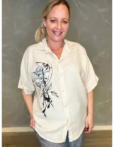 Beige skjorte med roseprint til kvinder – TIPPY Collection”