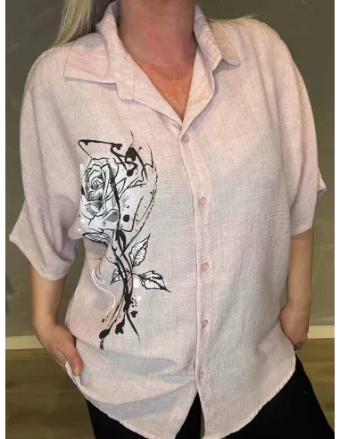 Skjortekrave og ærmedetaljer i let hør kvalitet med moderne rose-motiv
