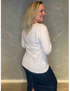 "TIPPY Design stribet bluse i rosa/hvid, tætsiddende pasform med 3/4 ærmer, perfekt til den modne kvinde" 2