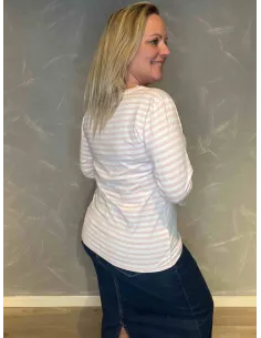 "TIPPY Design stribet bluse i rosa/hvid, tætsiddende pasform med 3/4 ærmer, perfekt til den modne kvinde" 2