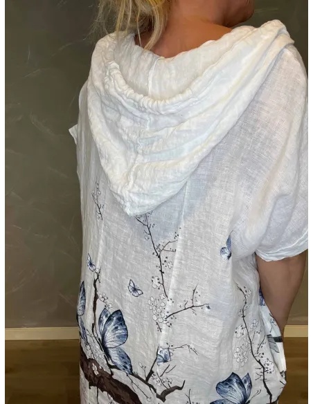 "Hættedetalje og praktiske sidelommer på sommerlig hørkjole"