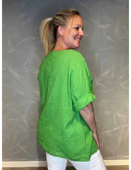 Bagside af græsgrøn løs bomulds bluse – TIPPY