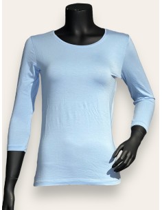 soft blue 3/4 ærmet basisbluse til kvinder – TIPPY Basic Collection