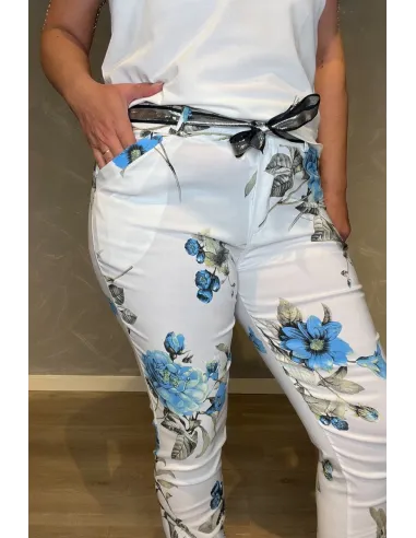 Detalje af skrålommer og bæltestropper"