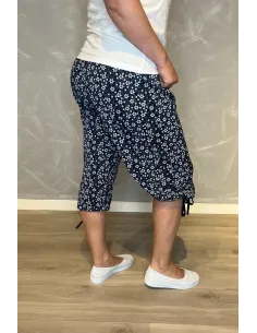 Navy knickers med hvidt blomsterprint og snøre i benene 2