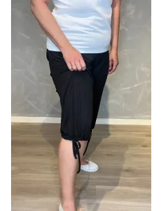 Sorte knickers med elastisk talje og snøre i benene 2