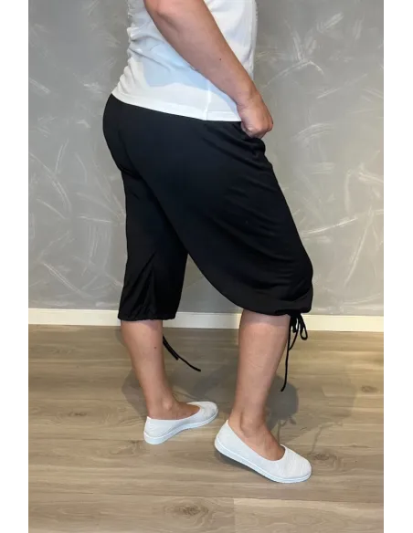 Sorte knickers med elastisk talje og snøre i benene