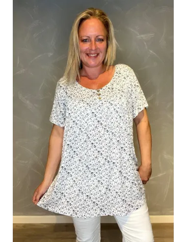 Hvid bluse med blomsterprint og 3 pynteknapper