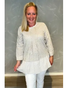 Beige ternet bluse med lag og blonde til kvinder – Design by Tippy”