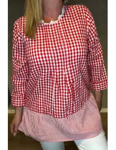 Rød ternet bluse med lag og blonde til kvinder – Design by Tippy 2