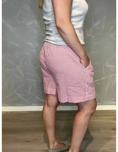 Bagside af rød stribede shorts til kvinder – TIPPY