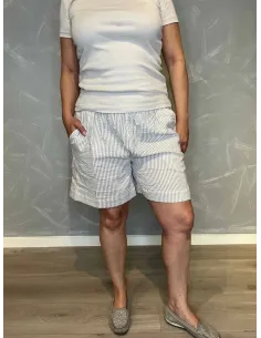 Sand stribede shorts med elastik i taljen til kvinder – Design By TIPPY