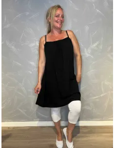 Sort stropkjole med elastik til kvinder – TIPPY collection