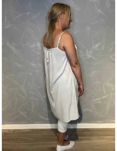 Bagside af lys grå kjole til kvinder – TIPPY