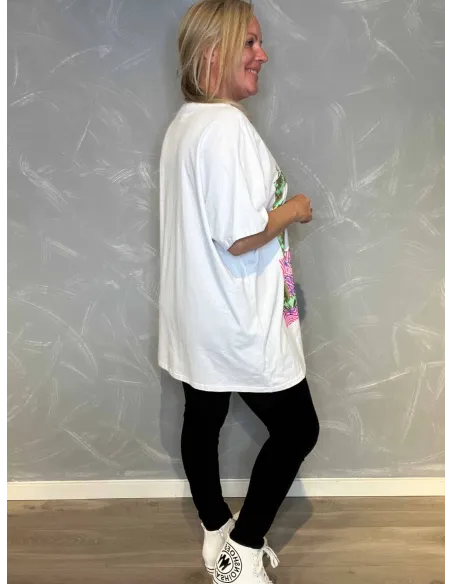 Bagside af oversize t-shirt med trendy pasform