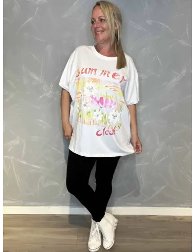 Hvid oversize t-shirt med farverigt Summer Cloud print og blomster