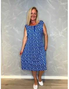 Blå kjole med blomsterprint og bindebånd til kvinder – TIPPY Collection