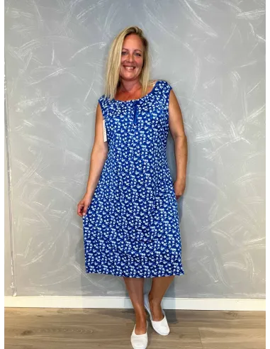 Blå kjole med blomsterprint og bindebånd til kvinder – TIPPY Collection