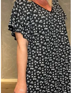 Sort midi kjole med blomsterprint og ærmer til kvinder – TIPPY Collection 2