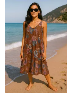 brun bomulds kjole på model, produkt billede 2