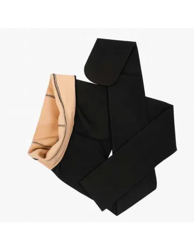 "Nærbillede af blød lys foring på sorte strømpebukser til kvinder - TIPPY"