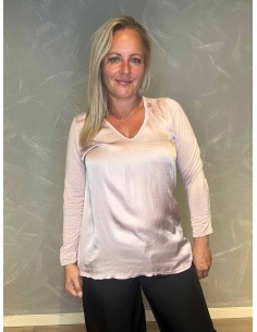 "Rosa viskose bluse med shiny front og løs pasform til kvinder - TIPPY Collection"