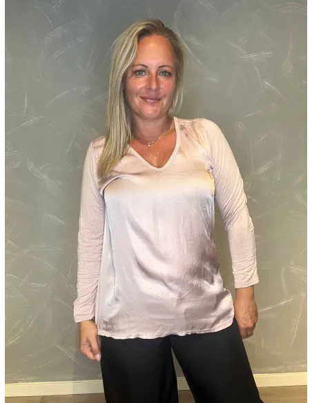 "Rosa viskose bluse med shiny front og løs pasform til kvinder - TIPPY Collection"