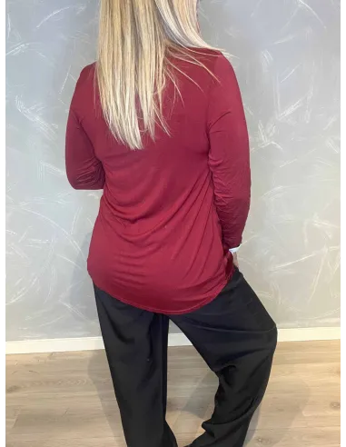 "Bagside af bordeaux viskose bluse med strækbar viskose til kvinder - TIPPY"