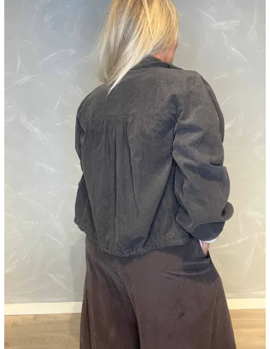 "Bagside af brun kort fløjl jakke med snøre i bunden til kvinder - TIPPY"