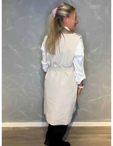 "Bagside af beige lang klassisk vest til kvinder - TIPPY"