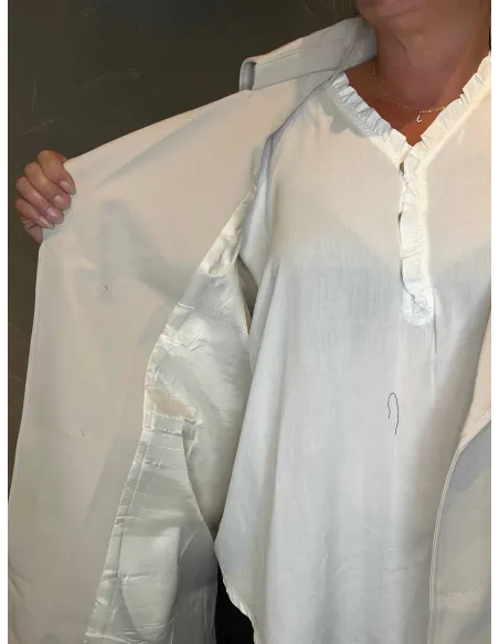 "Nærbillede af satin foer på beige lang klassisk vest til kvinder - TIPPY"