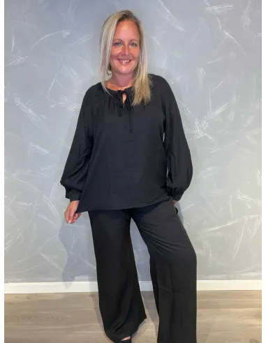 "Sort catwalk vige bukser til kvinder - TIPPY"