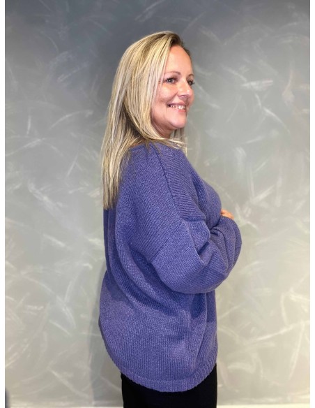 "Bagside af lilla klassisk strik til kvinder - TIPPY"