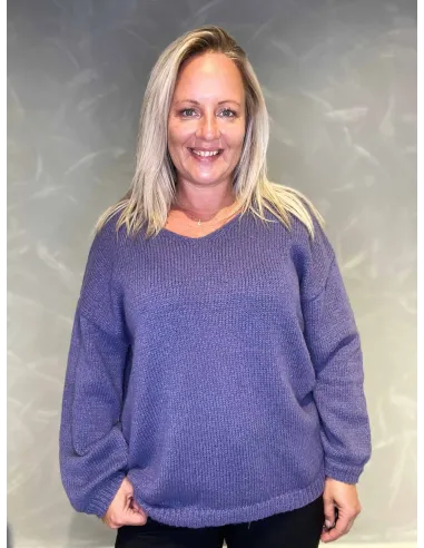 "Lilla klassisk strik med V-hals til kvinder - Design by TIPPY"