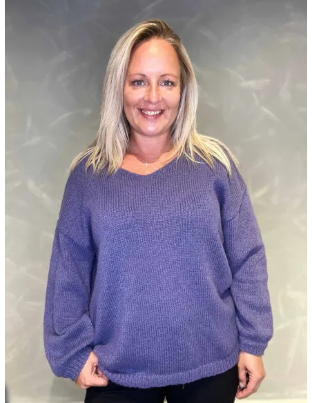 "Lilla klassisk strik med V-hals til kvinder - Design by TIPPY"