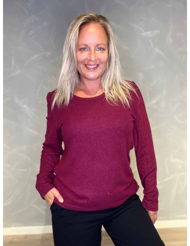 "Meleret bordeaux pullover bluse med pufærmer og rund hals til kvinder - Design by TIPPY"