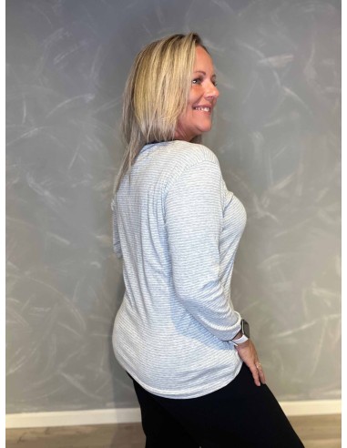 "Bagside af grå stribet t-shirt til kvinder - TIPPY"