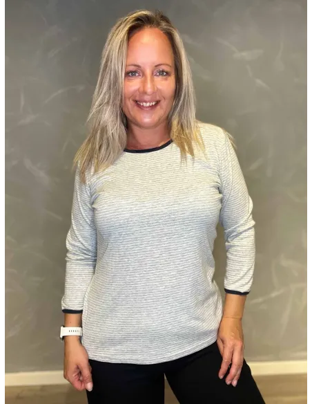 "Grå stribet t-shirt med hvide striber til kvinder - TIPPY Design"