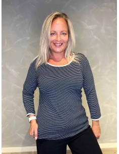 "Navy stribet t-shirt med hvide striber til kvinder - TIPPY Design"