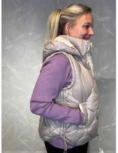 "Beige dynevest med aftagelig hætte og dybe lommer til kvinder - Italian Select" 2