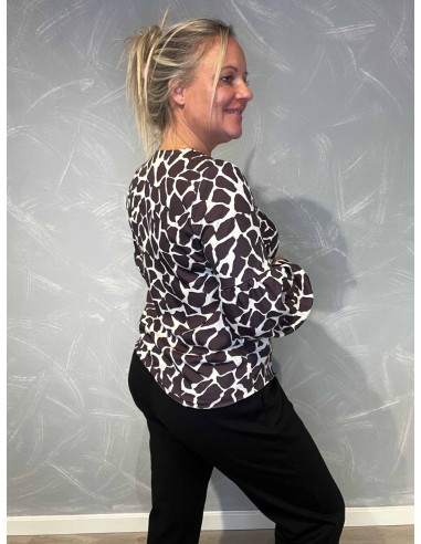 "Bagside af bluse med giraffe print"