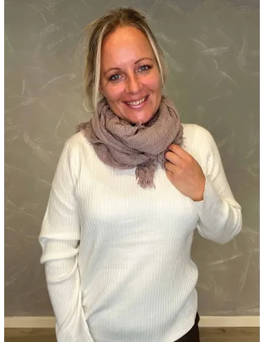 Nærbillede af let kvalitet på tørklæde – TIPPY