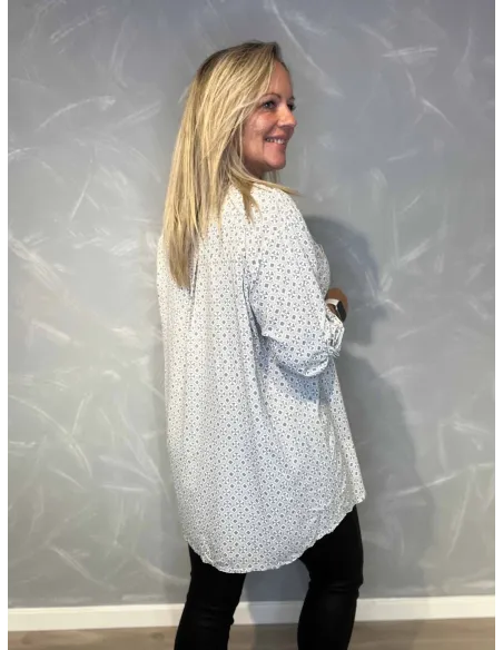 "Bagside af mønstret skjortebluse til kvinder - TIPPY"