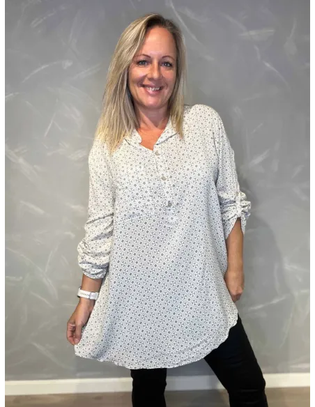 "Sand mønstret skjortebluse til kvinder med småprikket design og lange ærmer - TIPPY Collection"